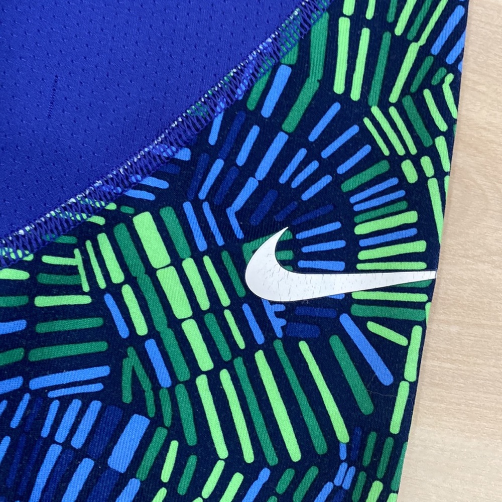 Nike Pro - Picture 4 of 8